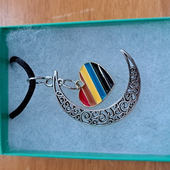 Crescent Moon Heart Necklace - Picture 3 of 5